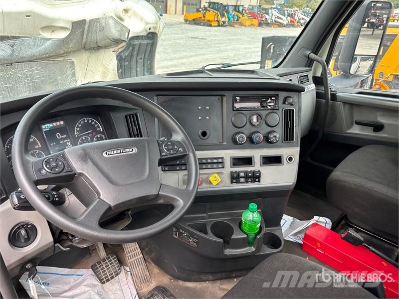 Freightliner Cascadia 126 Влекачи