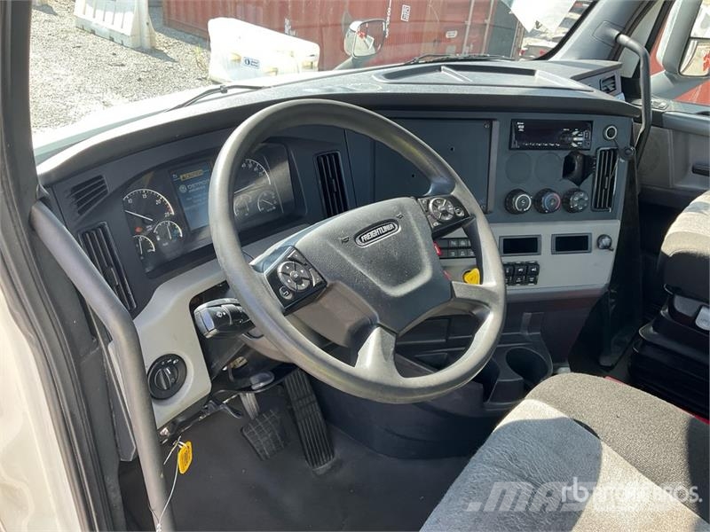 Freightliner Cascadia 116 Vilcēji