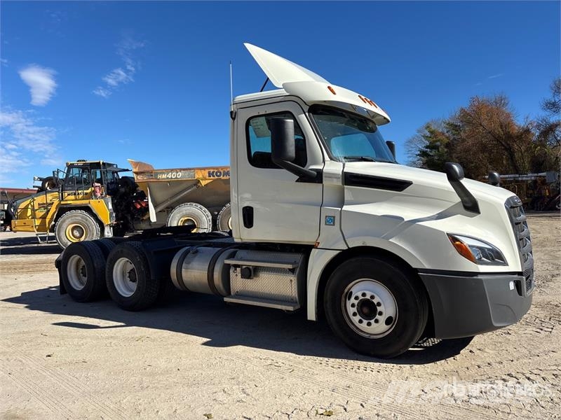 Freightliner Cascadia 126 Cabezas tractoras