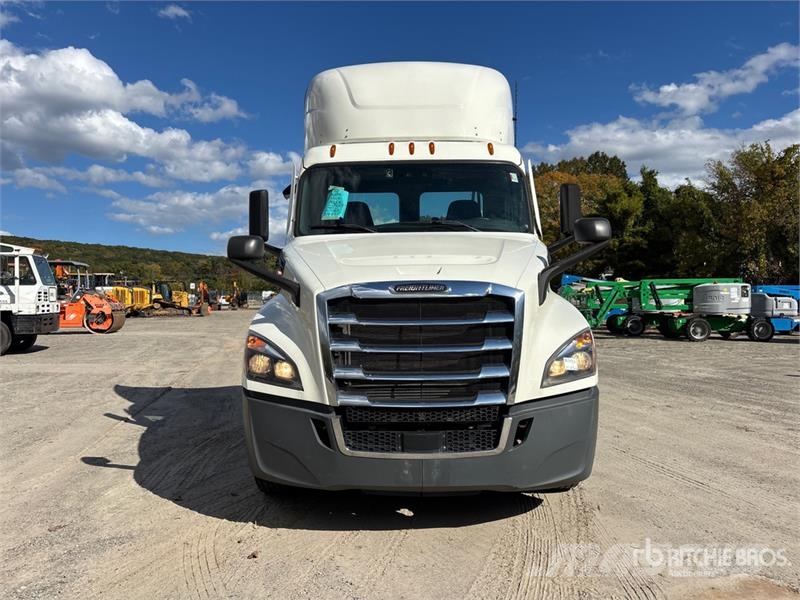 Freightliner Cascadia 126 Tegljači