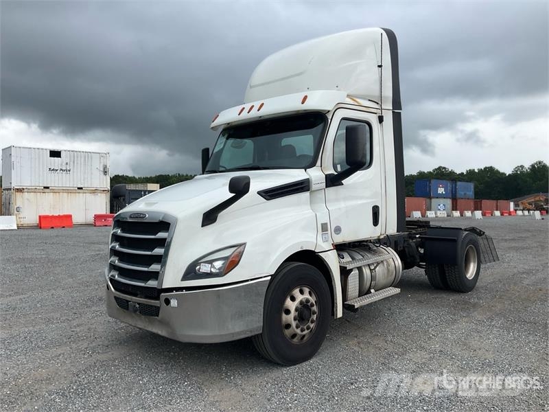 Freightliner Cascadia 126 Prime Movers