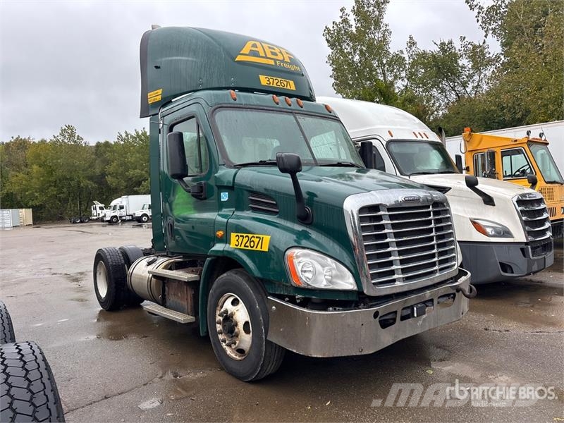Freightliner Cascadia 113 Trekkvogner