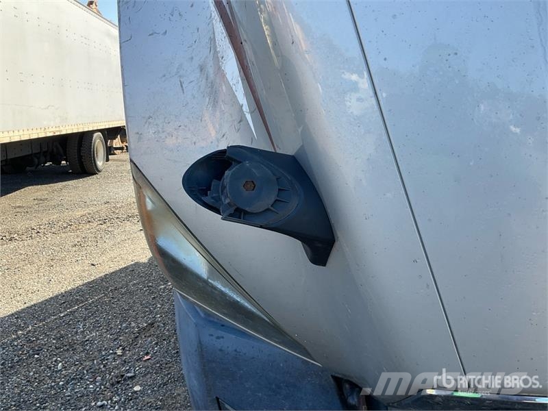 Freightliner Cascadia 126 6x4 T/A Sleeper Truck Tractor Тягачі