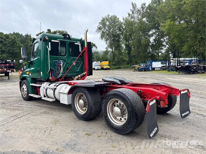 Freightliner Cascadia 125 Vlačilci