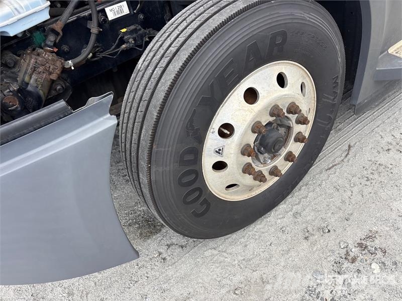 Freightliner Cascadia 126 Влекачи