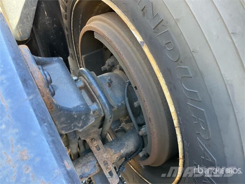 Freightliner Cascadia 125 6x4 T/A Sleeper Truck Tractor Sadulveokid