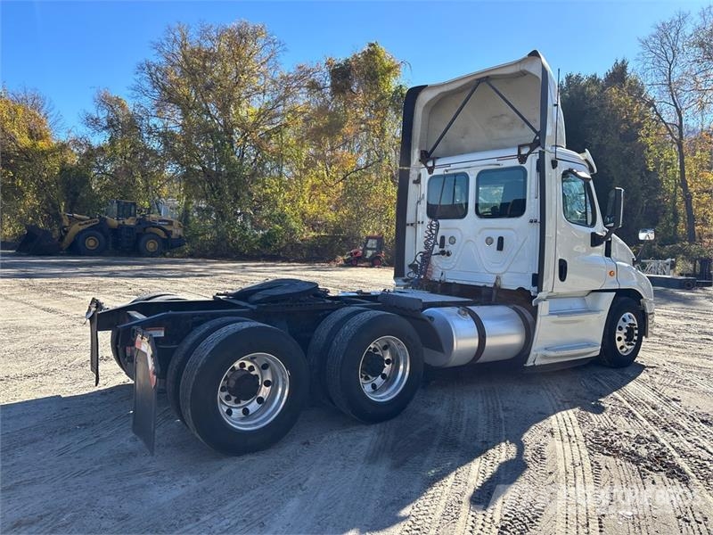 Freightliner Cascadia 125 Cavalos mecânicos