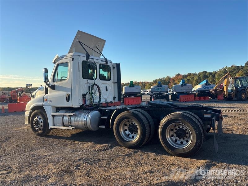 Freightliner Cascadia 125 Cabezas tractoras