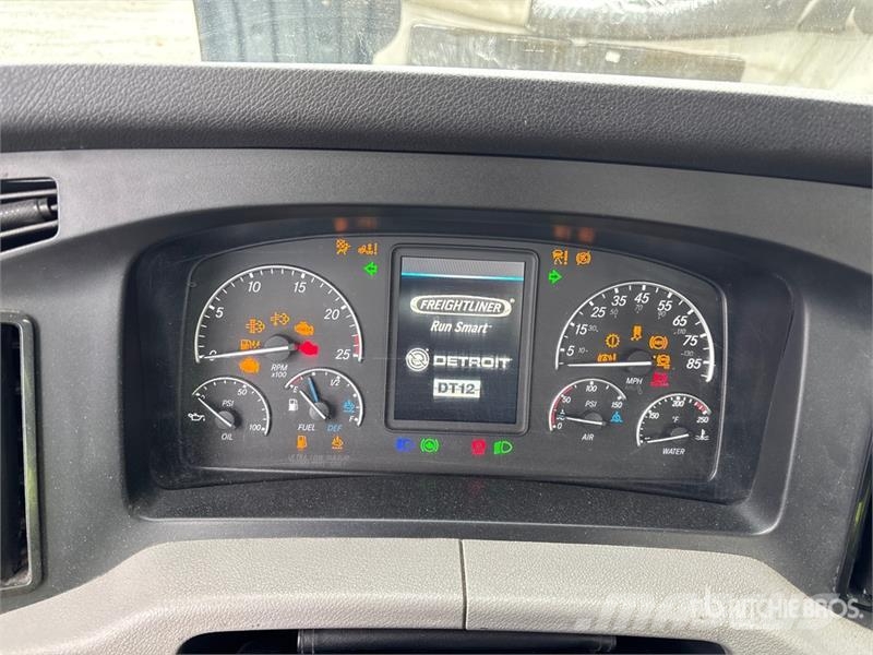 Freightliner Cascadia 126 Влекачи