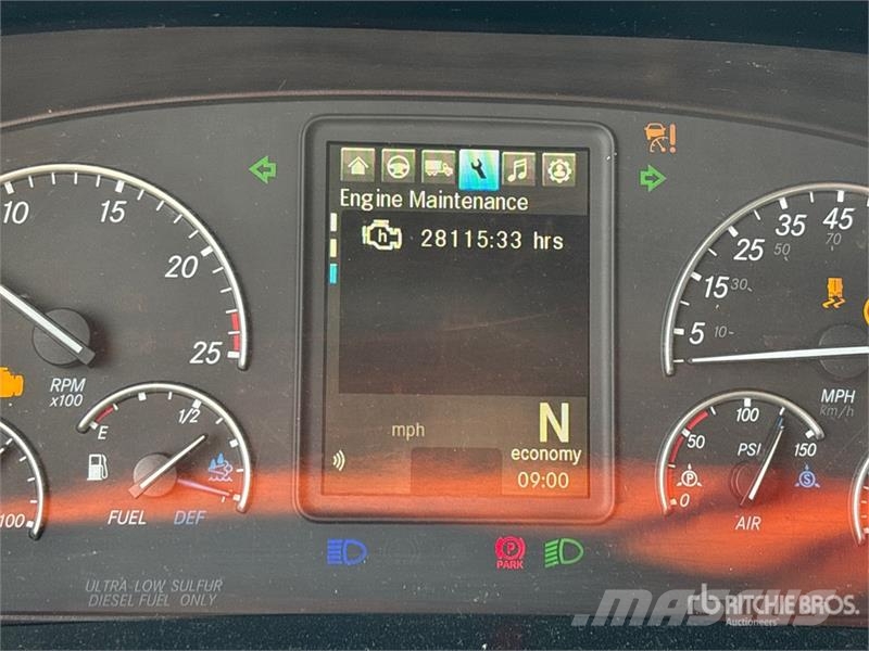 Freightliner Cascadia 126 6x4 T/A Sleeper Truck Tractor Cabezas tractoras