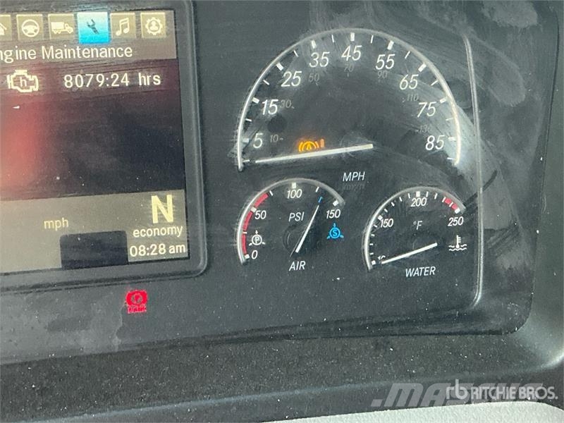 Freightliner Cascadia 126 6x4 T/A Sleeper Truck Tractor Vilcēji