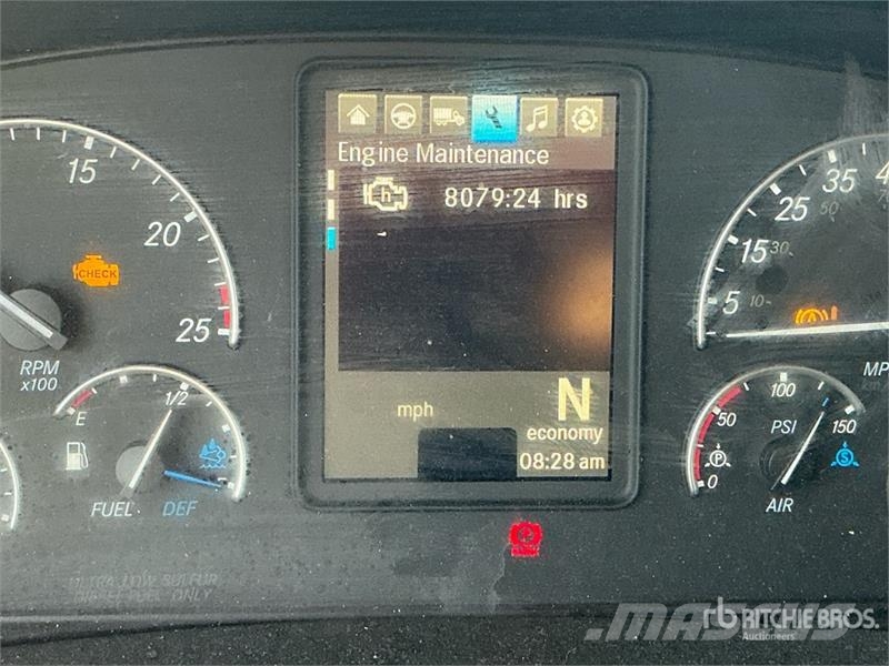 Freightliner Cascadia 126 6x4 T/A Sleeper Truck Tractor Vilcēji