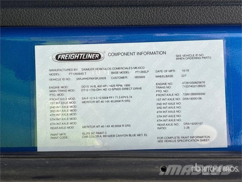 Freightliner Cascadia 126 6x4 T/A Sleeper Truck Tractor Tractores (camiões)