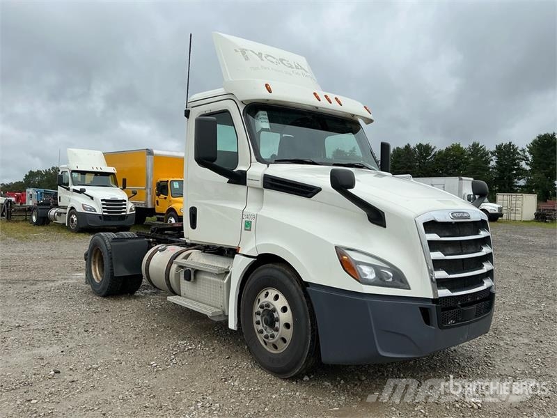 Freightliner Cascadia 126 Vetopöytäautot