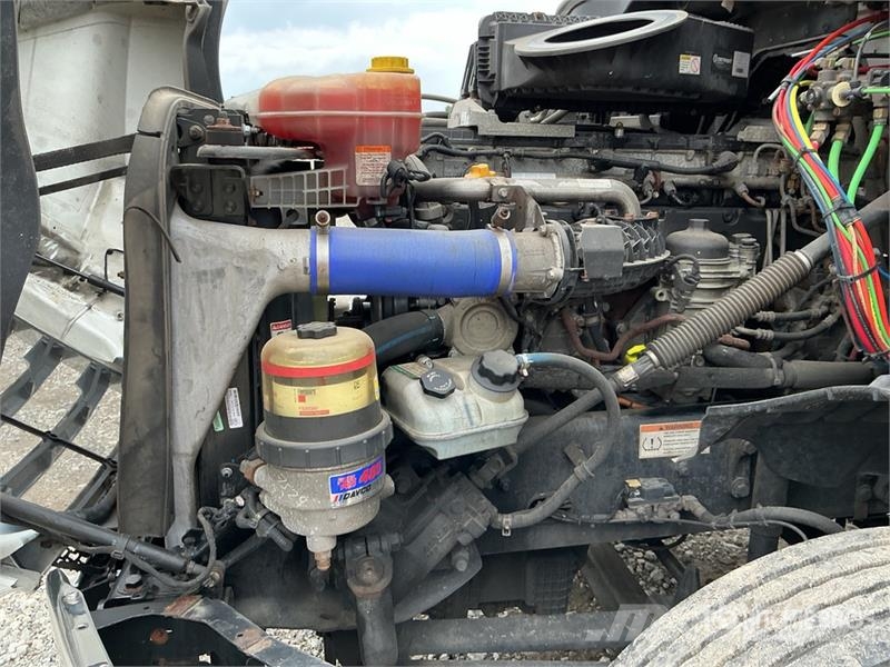 Freightliner Cascadia 126 وحدات الجر