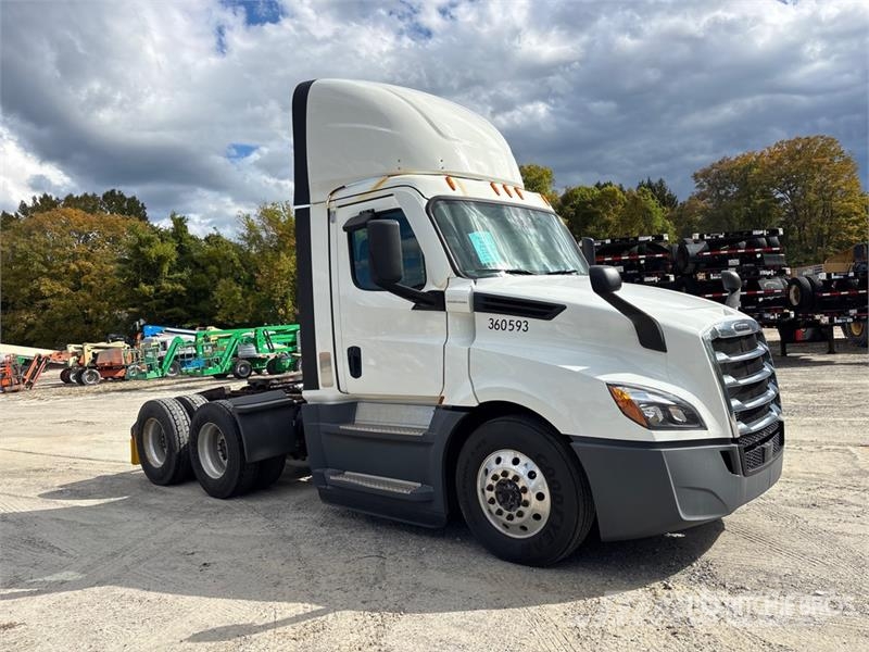 Freightliner Cascadia 126 Влекачи