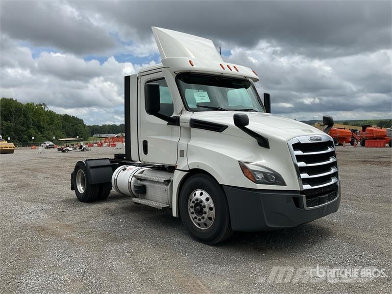 Freightliner Cascadia 126 Prime Movers