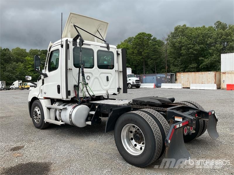 Freightliner Cascadia 126 Prime Movers