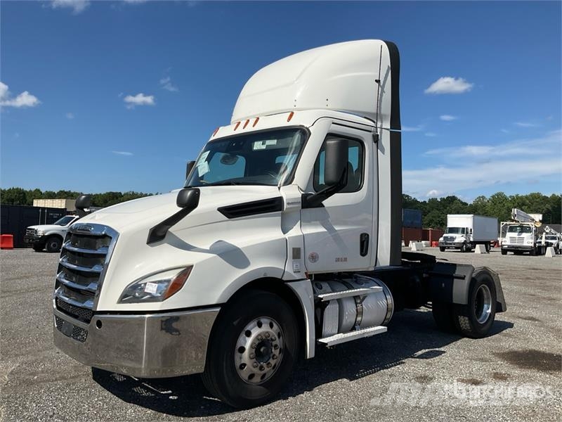 Freightliner Cascadia 126 Prime Movers