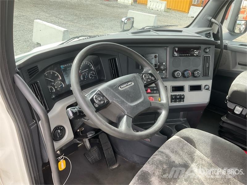 Freightliner Cascadia 116 Vilcēji