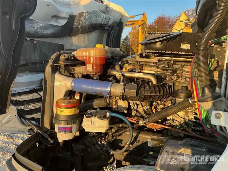 Freightliner Cascadia 126 6x4 T/A Sleeper Truck Tractor Vilcēji