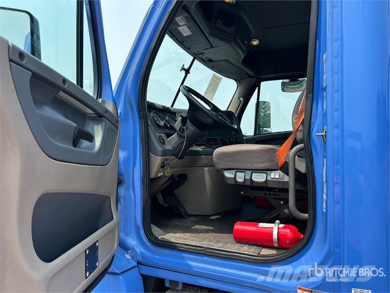 Freightliner Cascadia 125 Vetopöytäautot