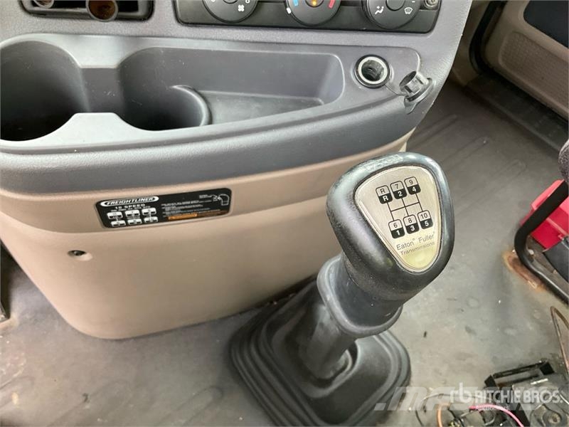 Freightliner Cascadia 125 曳引機組件