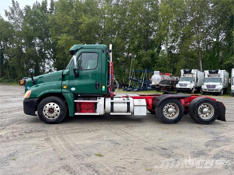 Freightliner Cascadia 125 Vlačilci