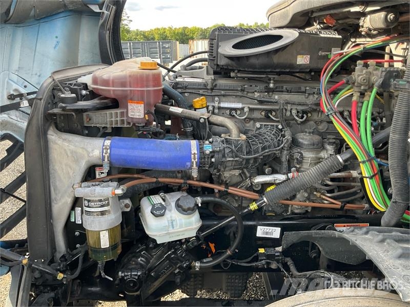 Freightliner Cascadia 126 6x4 T/A Sleeper Truck Tractor Motrici e Trattori Stradali