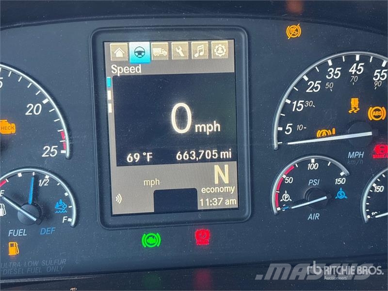 Freightliner Cascadia 6x4 T/A Sleeper Truck Tractor (Inoperable Cabezas tractoras