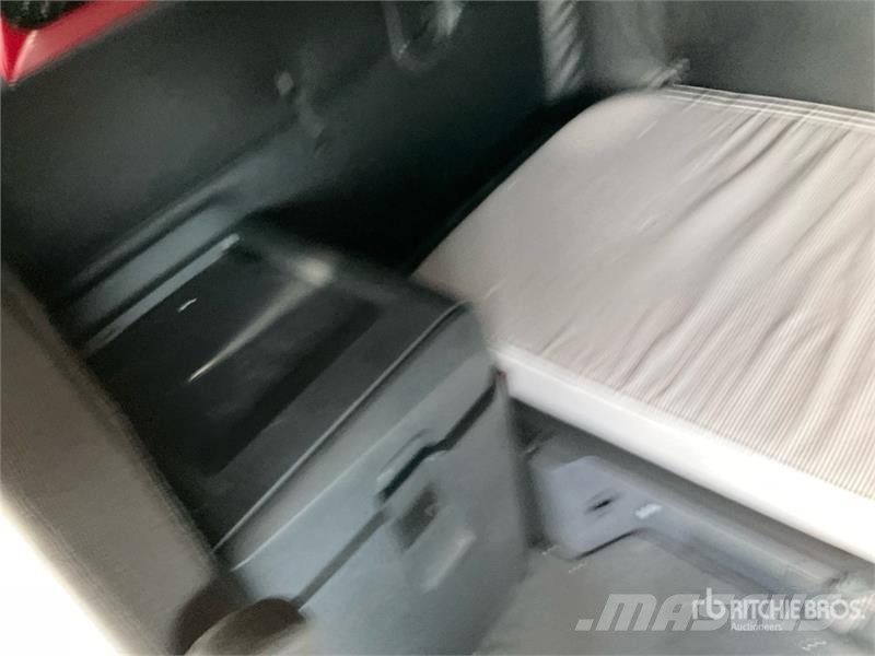 Freightliner Cascadia 126 6x4 T/A Sleeper Truck Tractor Motrici e Trattori Stradali