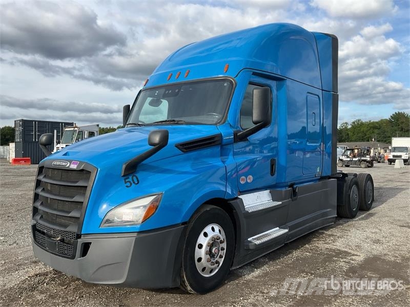 Freightliner Cascadia 126 6x4 T/A Sleeper Truck Tractor Motrici e Trattori Stradali