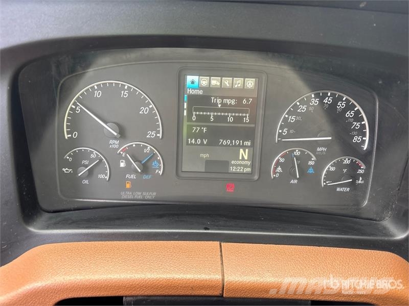 Freightliner Cascadia 126 6x4 T/A Sleeper Truck Tractor Tracteur routier
