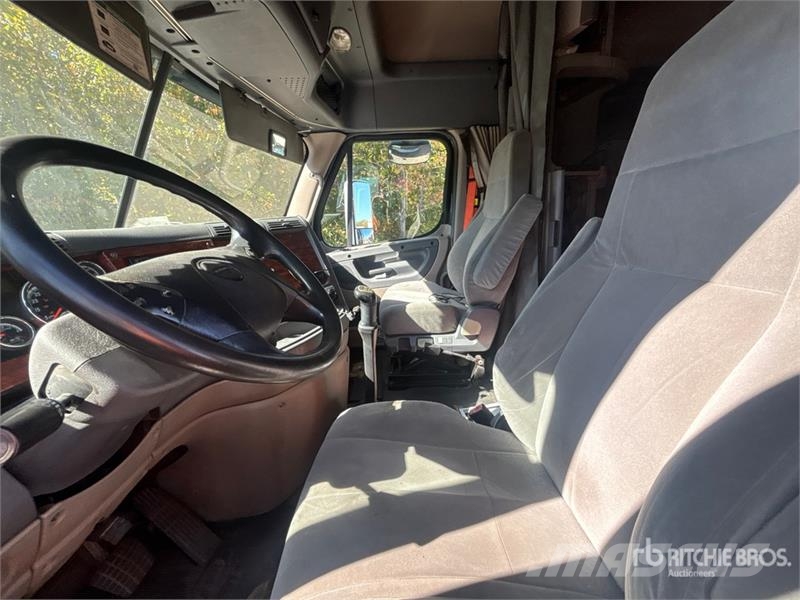 Freightliner Cascadia 125 Trekkers