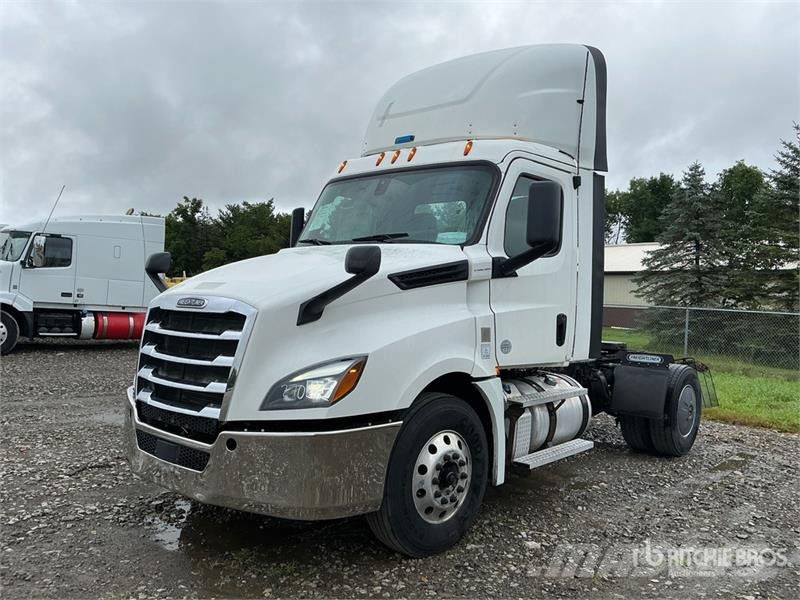 Freightliner Cascadia 126 Prime Movers