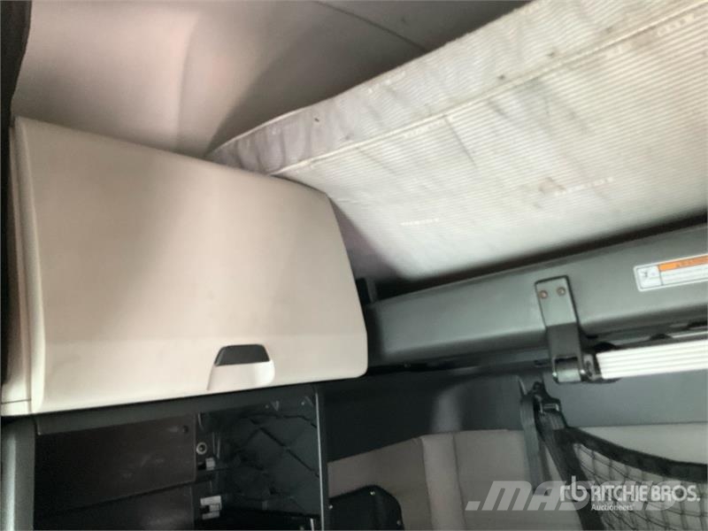 Freightliner Cascadia 126 6x4 T/A Sleeper Truck Tractor Седельные тягачи