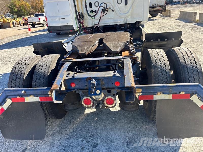Freightliner Cascadia 116 Trekkers