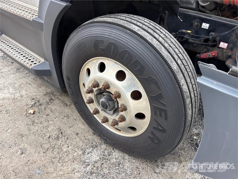 Freightliner Cascadia 126 Влекачи
