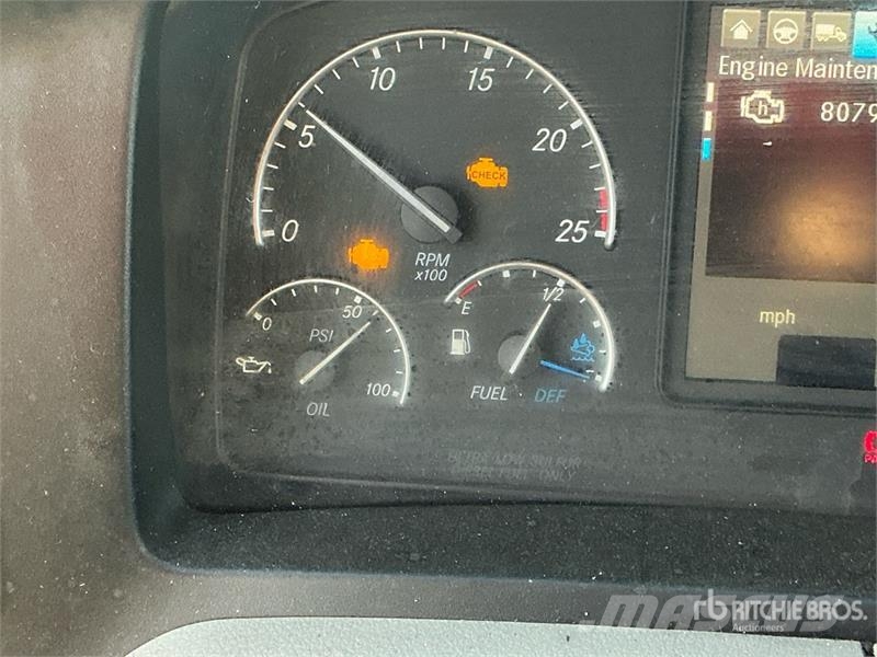 Freightliner Cascadia 126 6x4 T/A Sleeper Truck Tractor Vilcēji