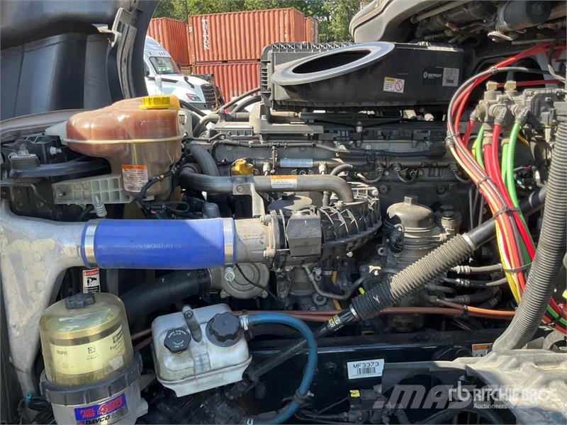Freightliner Cascadia 126 T/A Sleeper Truck Tractor Dragbilar