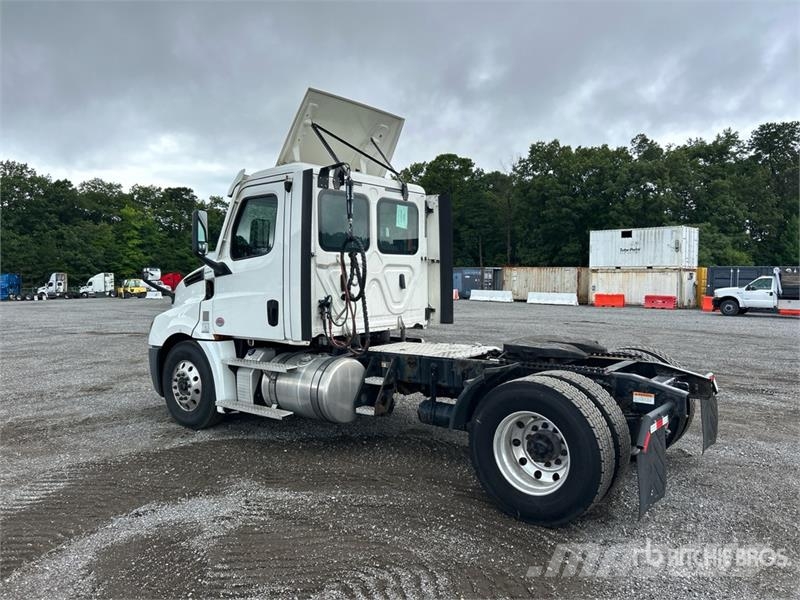 Freightliner Cascadia 126 Prime Movers
