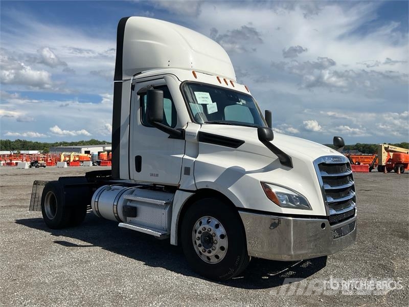 Freightliner Cascadia 126 Prime Movers