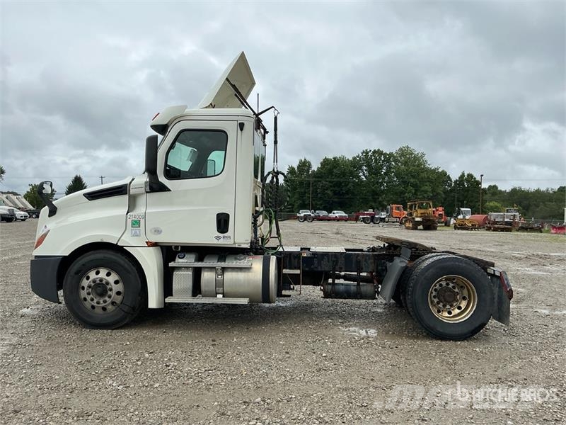Freightliner Cascadia 126 Vetopöytäautot