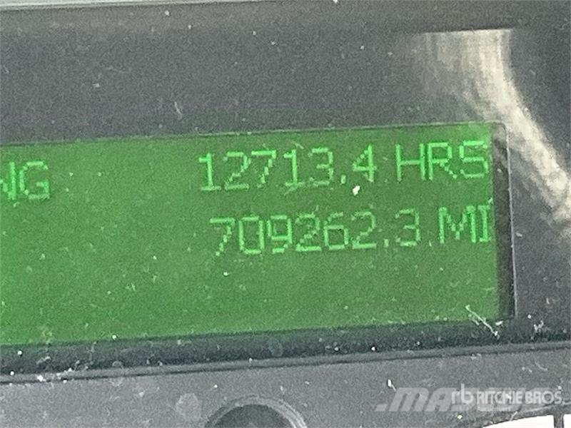 Freightliner Cascadia 125 6x4 T/A Sleeper Truck Tractor Trekkvogner
