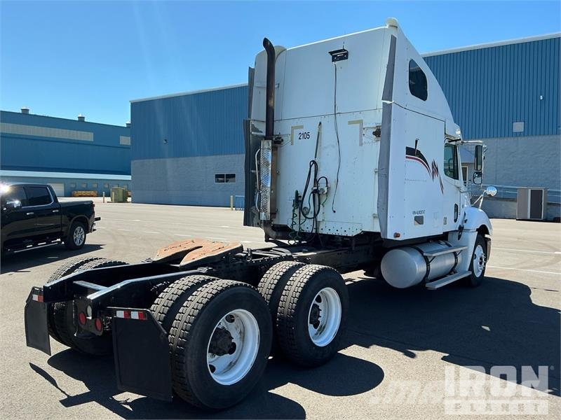 Freightliner Columbia 120 6x4 T/A Sleeper Truck Tractor Vlačilci