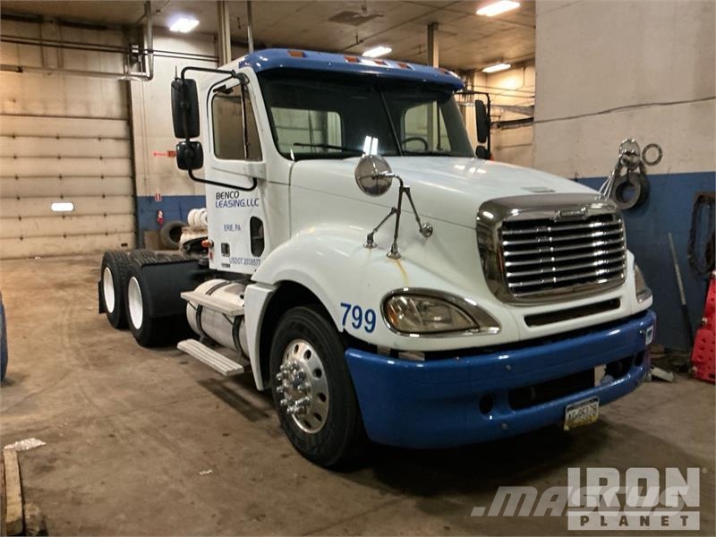 Freightliner Columbia 120 Prime Movers