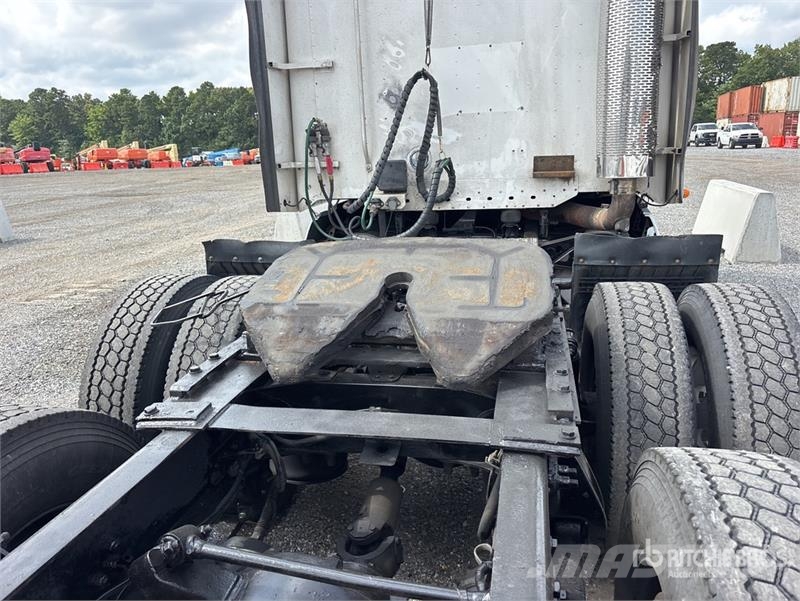Freightliner Columbia 120 T/A Sleeper Truck Tractor Tracteur routier