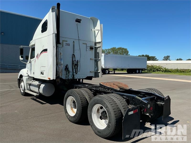 Freightliner Columbia 120 6x4 T/A Sleeper Truck Tractor Vlačilci