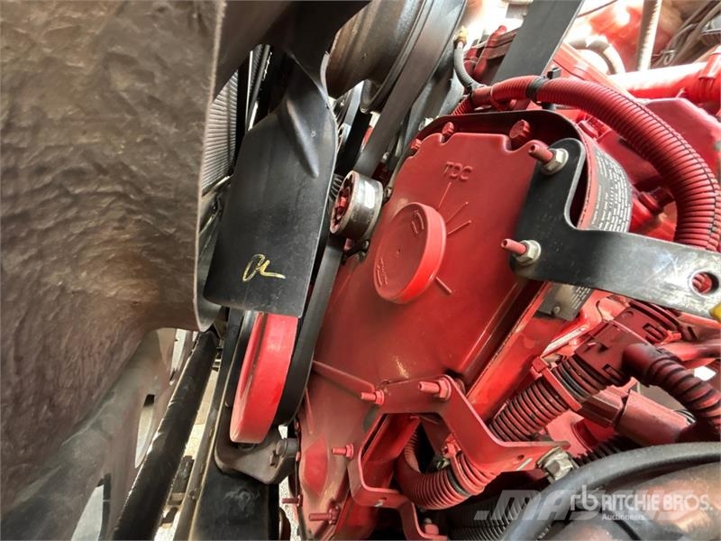 Freightliner Coronado 122SD Boom Truck Kranwagen
