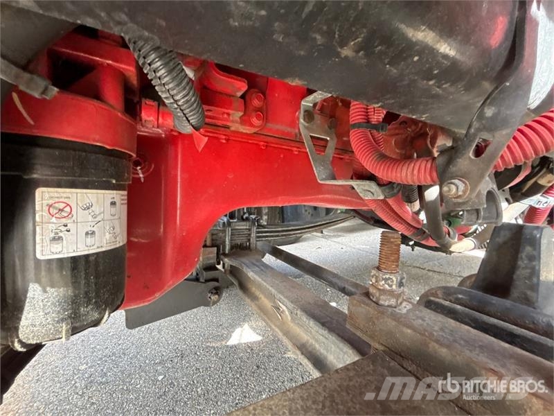 Freightliner Coronado 122SD Boom Truck Kranwagen